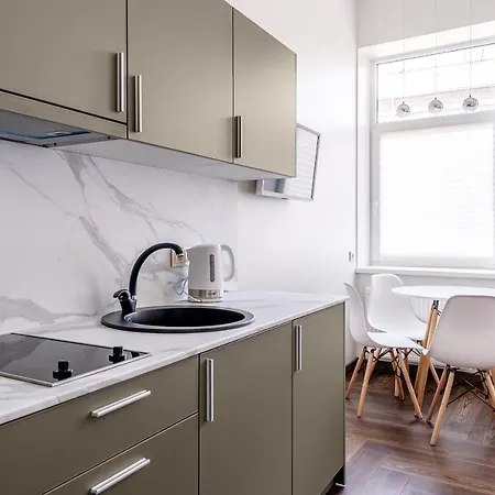 Апартаменты River House *